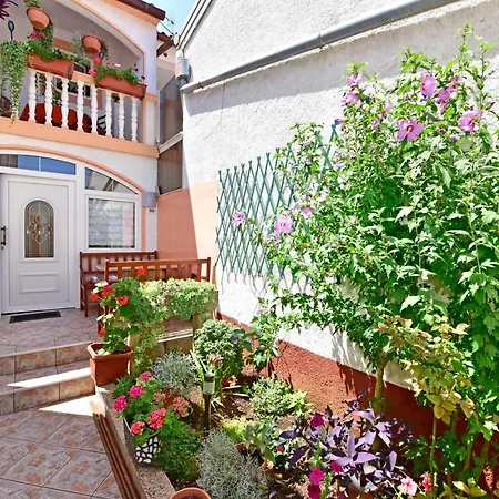 Rimac 663 Apartament *