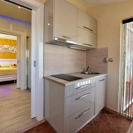 Apartament Rimac 663 *